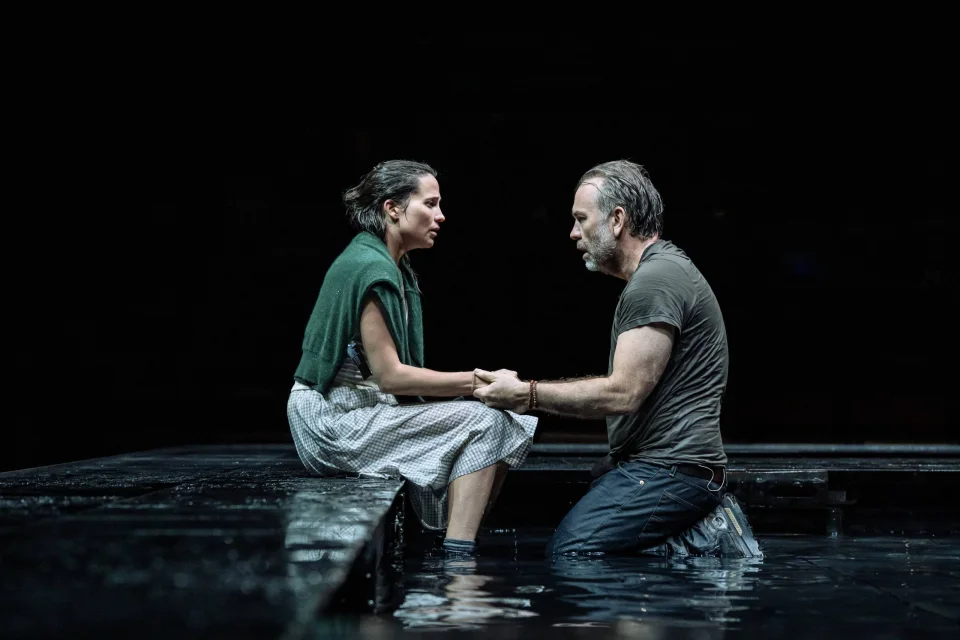 Production Photos by Johan Persson