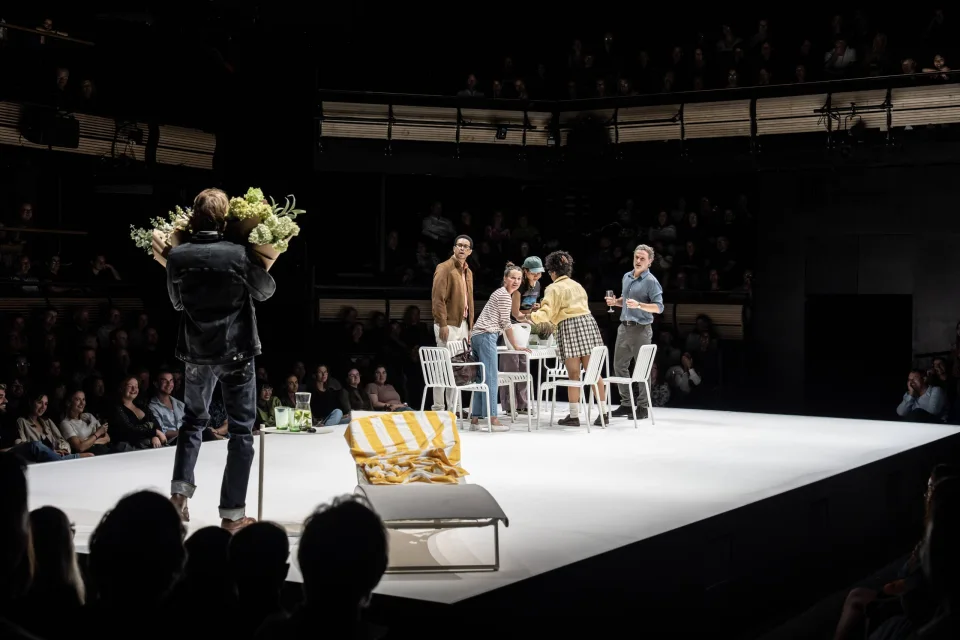 Production Photos by Johan Persson