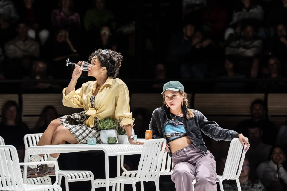 Production Photos by Johan Persson