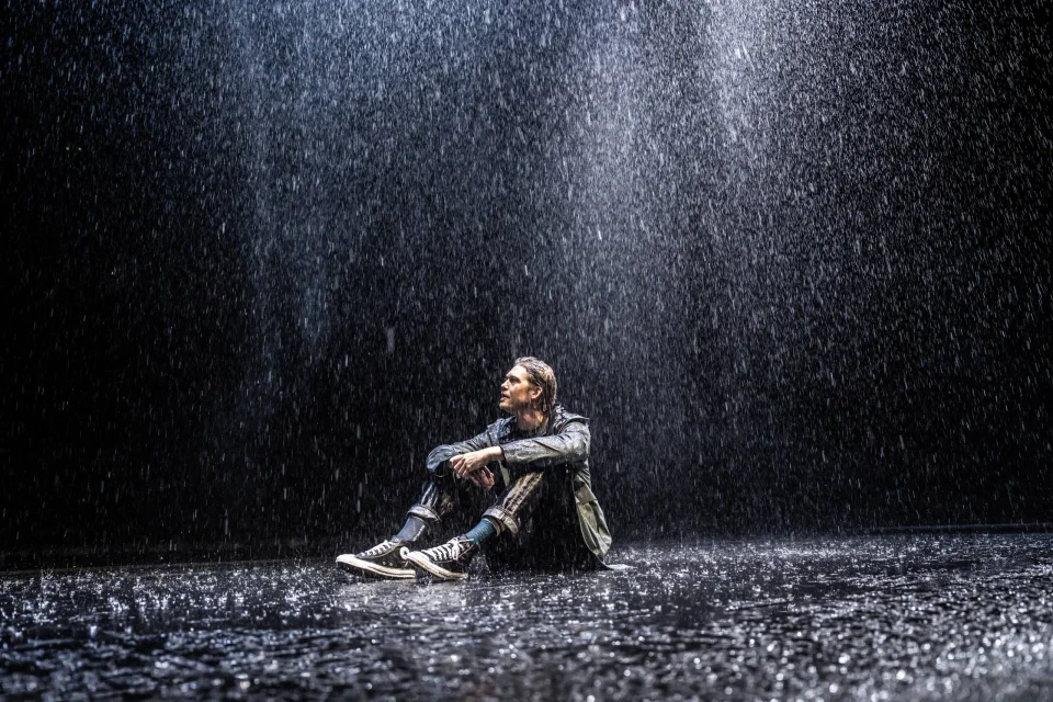 Production Photos by Johan Persson