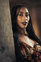 Bella Brown in Rent