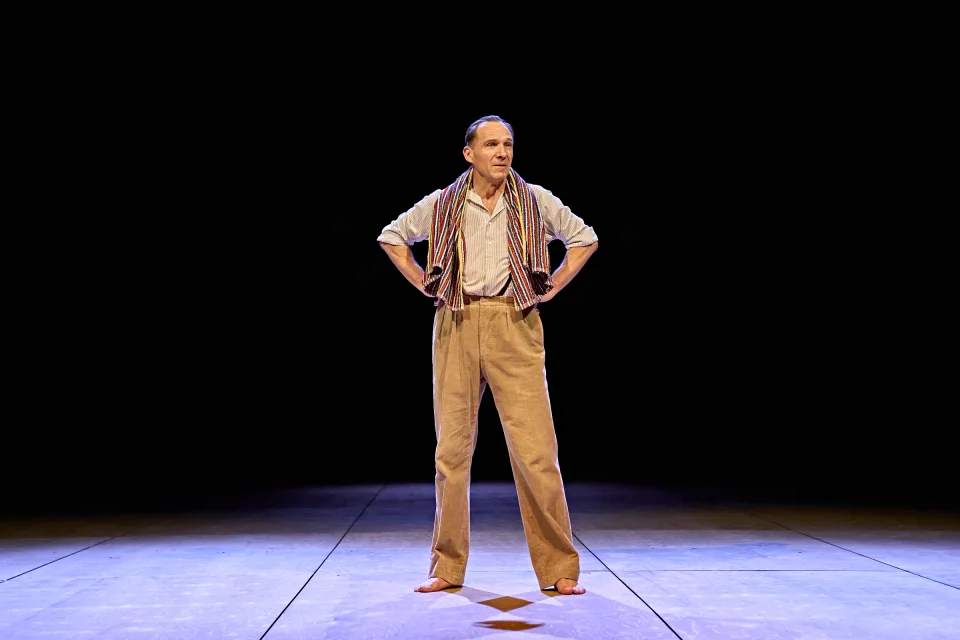 Production photos by Manuel Harlan