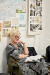 Helen Schlesinger in Straight Line Crazy