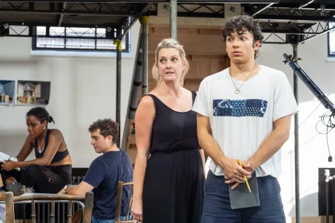 AVIVA TULLEY (DELIA MCDANIELS), ROBIN SIMÕES DA SILVA (MARTIN DOATY), ALICE FEARN (DEBRA) & GILLI JONES (SETH WEETIS)