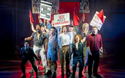 Pride-cast-production-8-National-Theatre-Photo-Manuel-Harlan