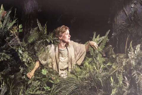 Production Photos by Johan Persson