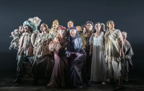 Production Photos by Johan Persson