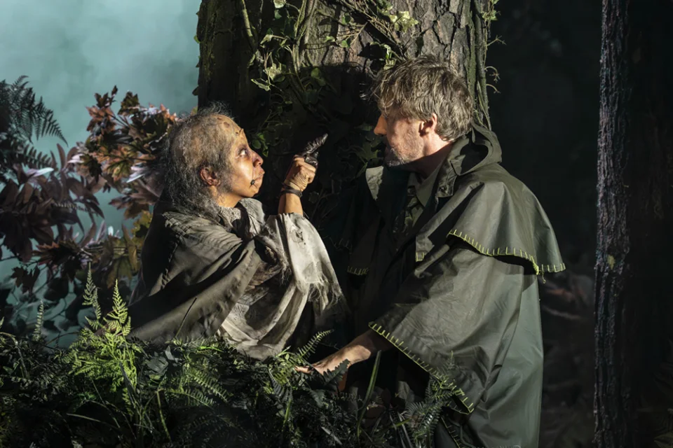 New Cast Production Photos by Johan Persson