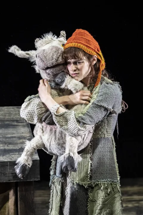 Production Photos by Johan Persson