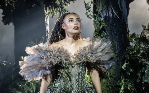 Production Photos by Johan Persson