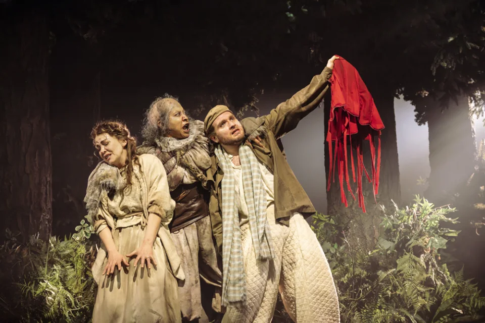 New Cast Production Photos by Johan Persson