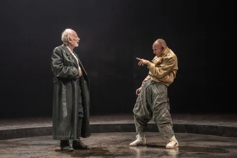 940 Ian McDiarmid King Lear and Max Revell Fool in King Lear. Photo by Johan Persson
