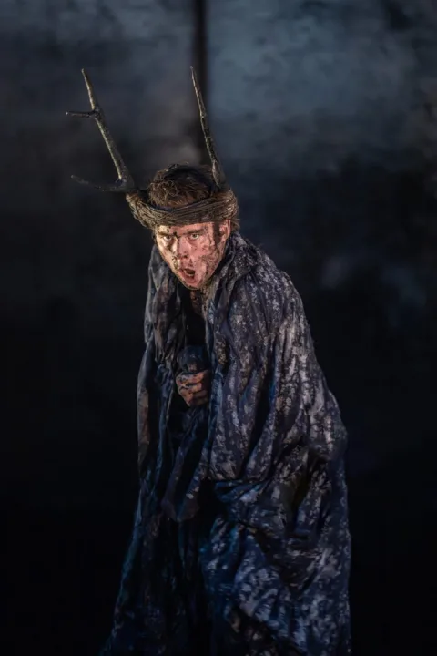 3348 Harry Redding Edgar in King Lear. Photo by Johan Persson