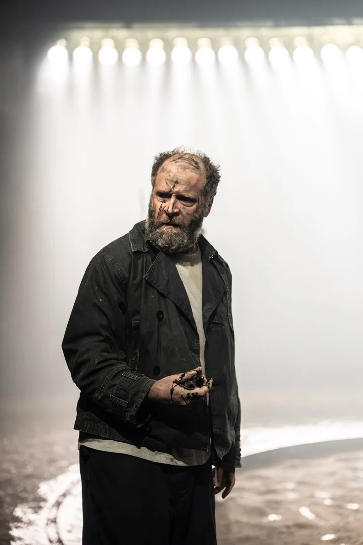 7325 Christopher Jordan Curan in King Lear. Photo by Johan Persson