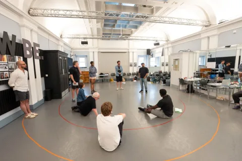 906 Members of the company in rehearsals for King Lear. Photo by Johan Persson