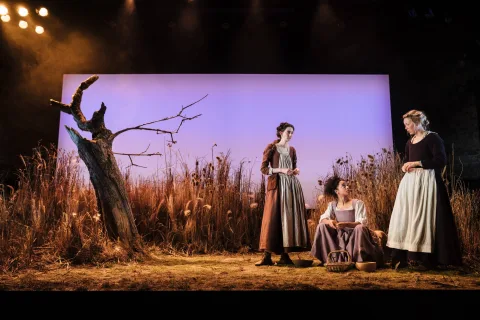 1536 Almeida Production Helen Murray 103 scaled