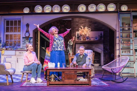 Elizabeth Bower, Maureen Lipman, John Middleton