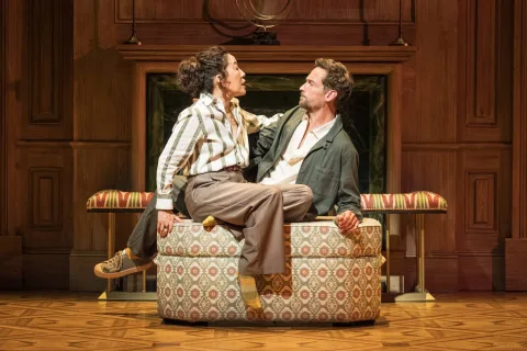 Sandra-Oh-Tom-Mison-The-Misanthrope-National-Theatre-c-Marc-Brenner-3