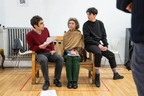 Seamus Dillane, Badria Timimi, Vinnie Heaven